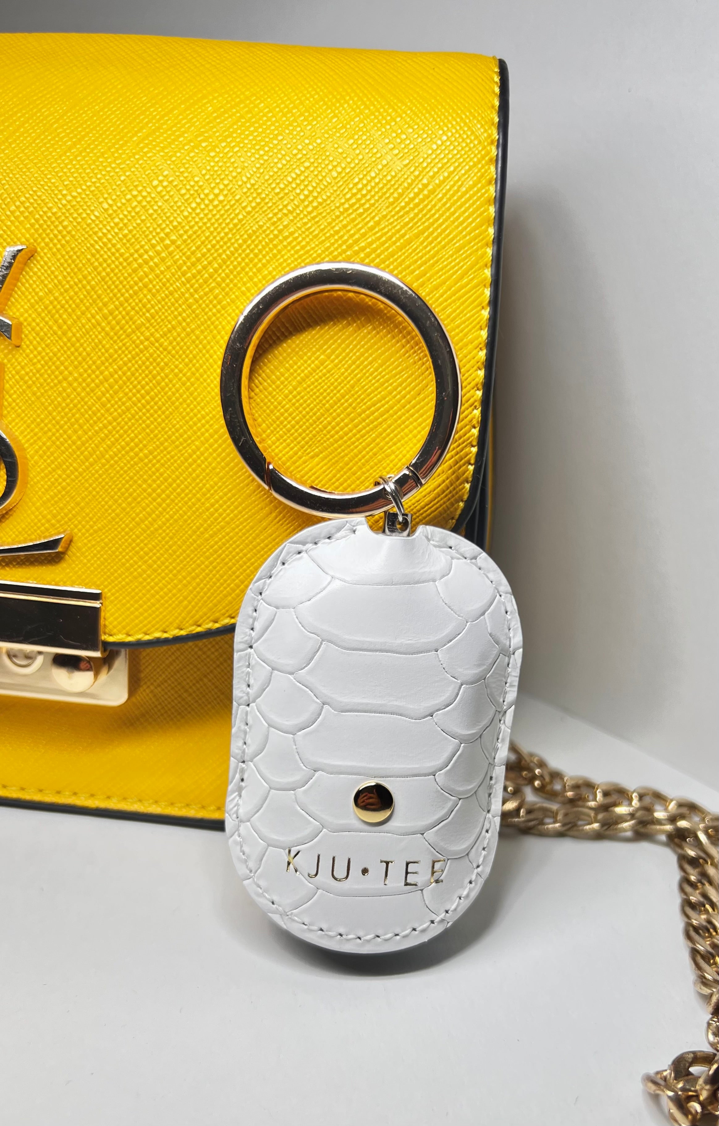 White and gold croco